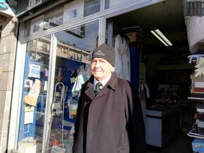 �Aprii nel 1955 in via Piccinni � ci racconta l�84enne proprietario Pasquale Ragusa -. Cinque anni fa sono giunto qui, in un luogo pi� ristretto e adatto al volume degli affari di oggi�